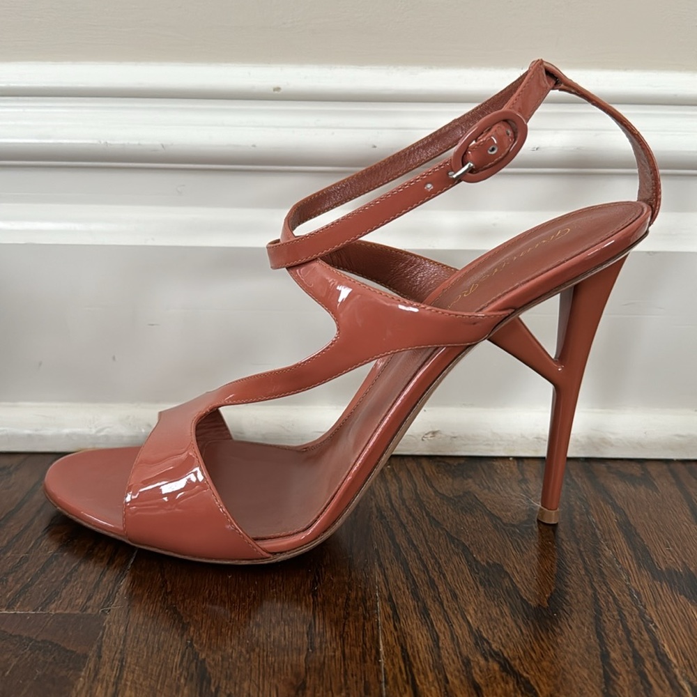 Gianvito Rossi Blush Patent Leather Sandals Size 41